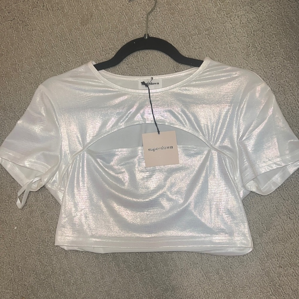 Brand new revolve top